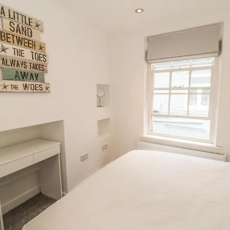 11a Church Street * Whitby